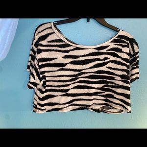 Ambiance zebra crop top
